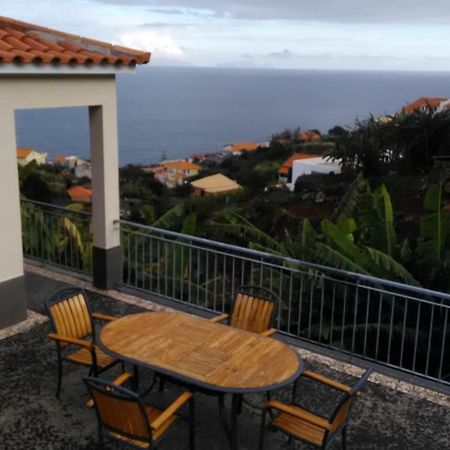 Vista Atlantico Com Carro E Bicicleta Gratis Villa Gaula Exterior foto